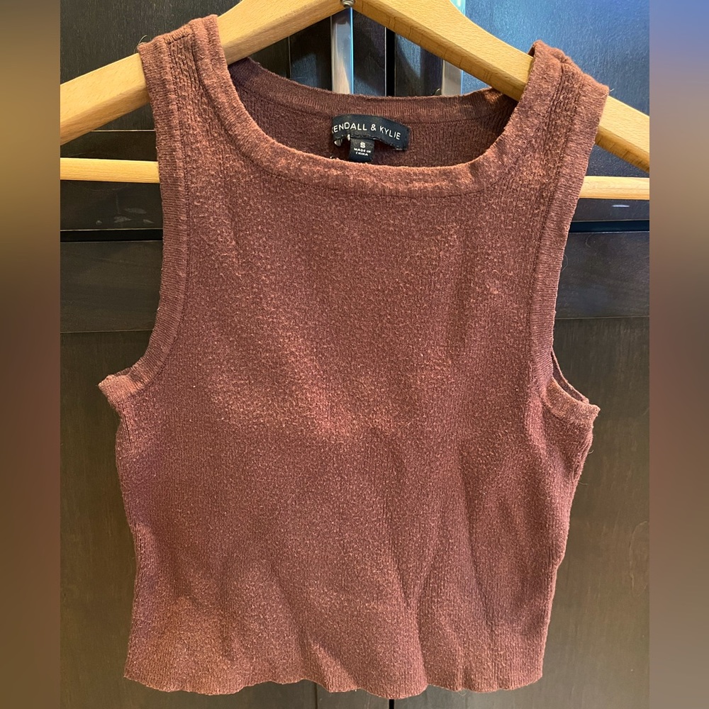 Kendall and Kylie cropped sweater tank chocolate, size S